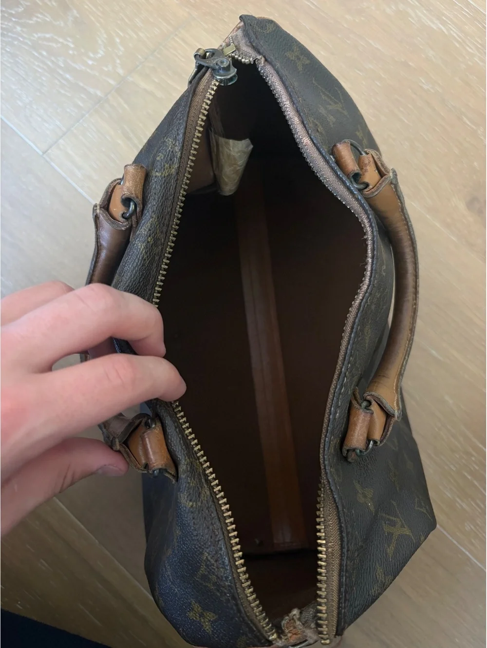 Vintage Louis Vuitton Speedy 30